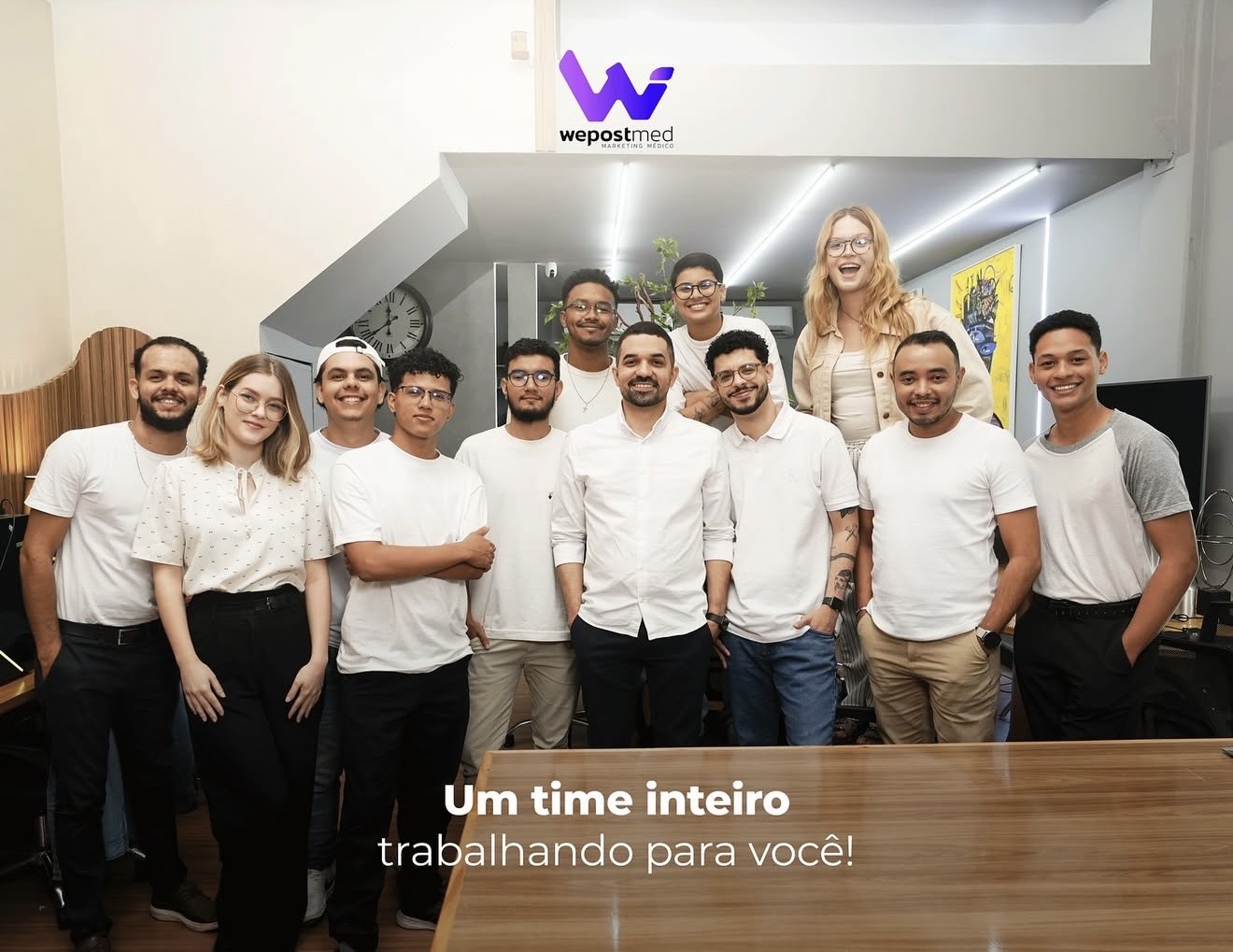 Equipe Wepost Med moderna - agência profissional